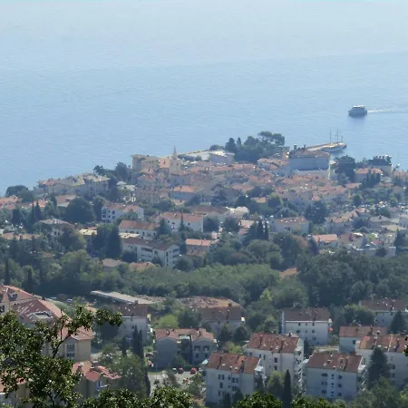 Lovran 15123 * Opatija